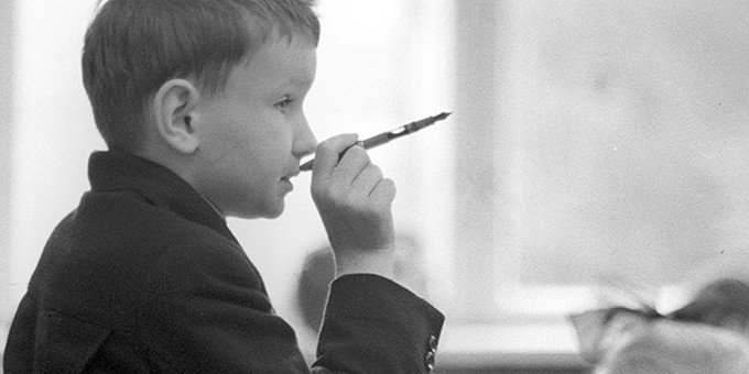 Почему в СССР школьникам запрещали ходить с длинными волосами