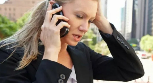 Одна фраза в трубке — и включена прослушка