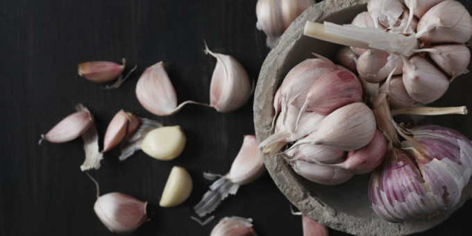 Почему врачи умоляют не есть чеснок: открылась правда