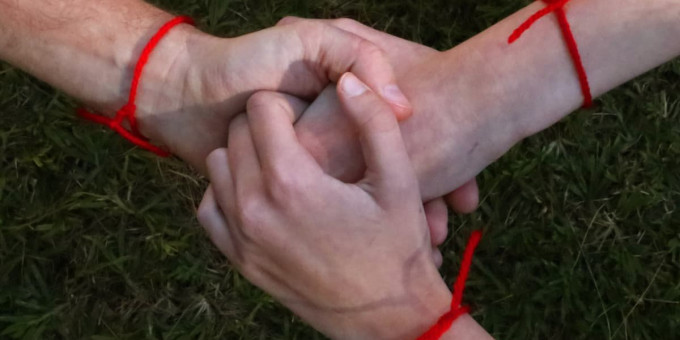 Порвалась красная нить? Узнайте, что это значит на самом деле