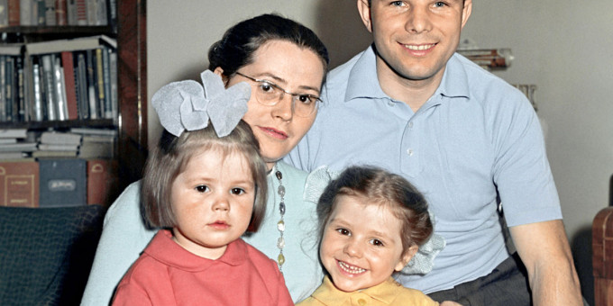 Почему вдова Гагарина 50 лет молчала о муже