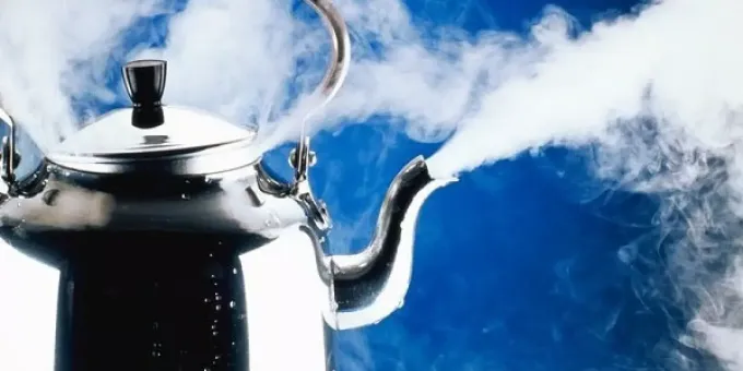 Чем опасна для здоровья повторно прокипяченная вода