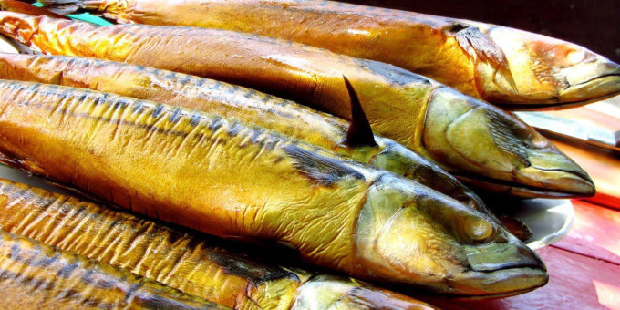 Как хранить копченую рыбу в холодильнике