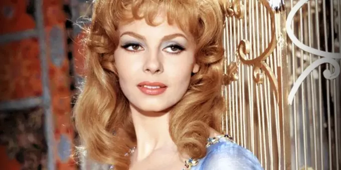 Анжелика уже не та: что стало с красоткой спустя 50 лет