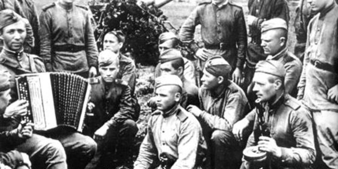 Проявили фотопленку погибшего в 1941 году комиссара: что на ней?