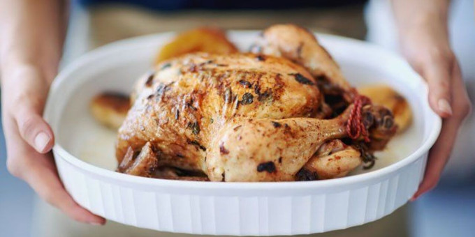 Никогда не ешьте эту часть курицы: причина пугает всерьез