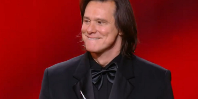 Что случилось с лицом Джима Керри