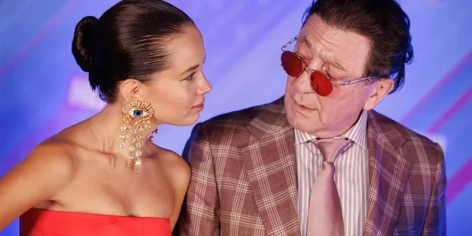 Лепс намекнул на причину расставания с 20-летней невестой