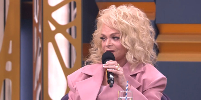 Люди массово покинули фестиваль, когда вышла Лариса Долина