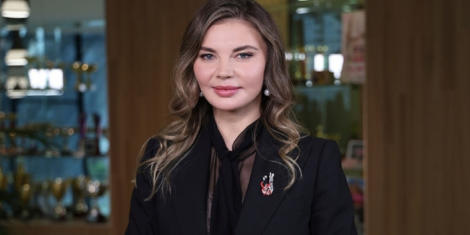 Волна обсуждений: Кабаева появилась с любимым всей РФ мужчиной