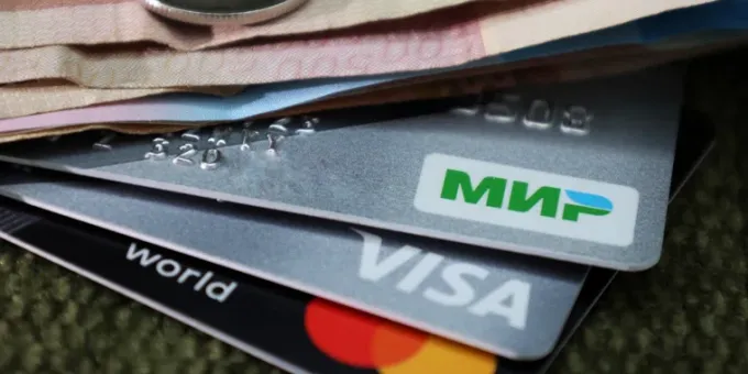 Россиянам назвали действия, приводящие к блокировке карты