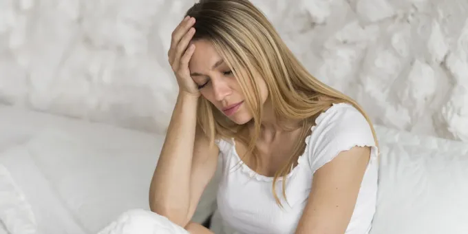 Горечь во рту и сухость: на какие болезни указывают утром