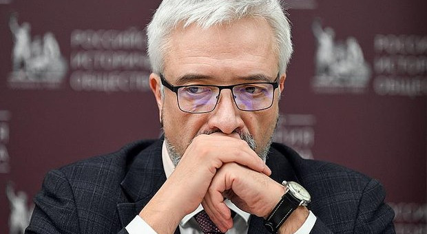 Путин уволил Евгения Примакова