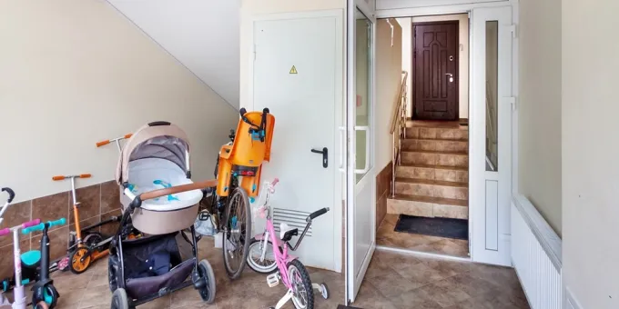 Теперь под запретом: за какие вещи в подъезде накажут жителей