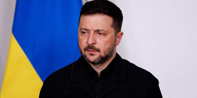 Зеленский пригрозил атакой на 9 мая в Москве. В РФ ответили жёстко