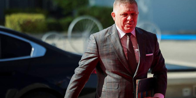 Фицо везет Путину тайное послание от Зеленского: СМИ