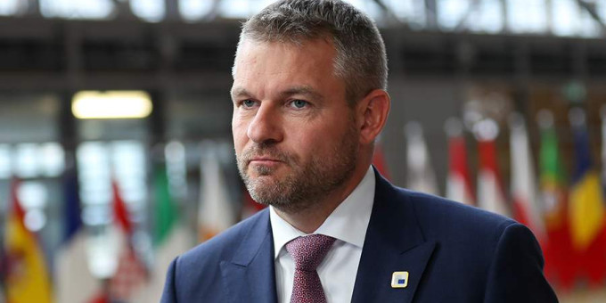 Пеллегрини сообщил об отказе Словакии и еще ряда стран НАТО финансировать Киев