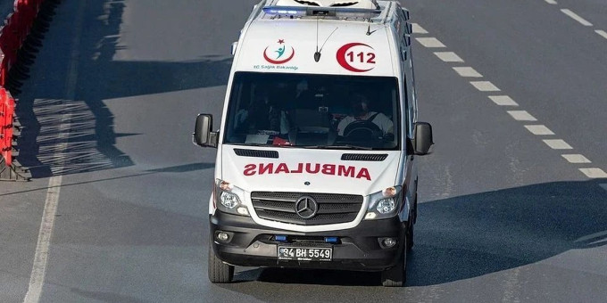 Пять человек погибли при падении автомобиля в пропасть в Анталье
