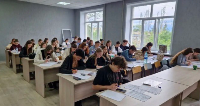 Набравшему 310 баллов ЕГЭ абитуриенту Финансового университета пообещали грант после провала на бюджете из-за олимпиадников. Победители олимпиад оставили без бюджета выпускника с 310 баллами ЕГЭ