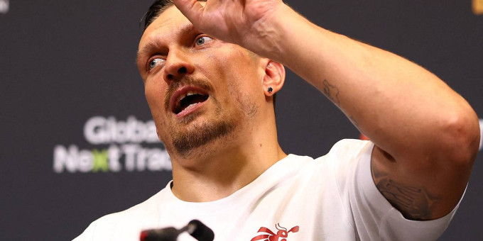 Усик отказался драться против бывшего чемпиона UFC