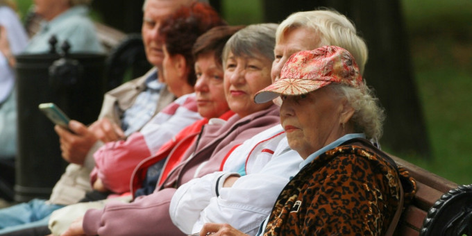 Соцфонд проверит документы: у кого могут уменьшить пенсии