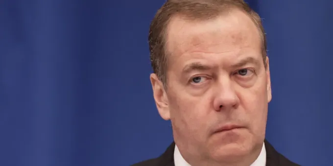 Медведев заявил, что Россия движется к победе в СВО