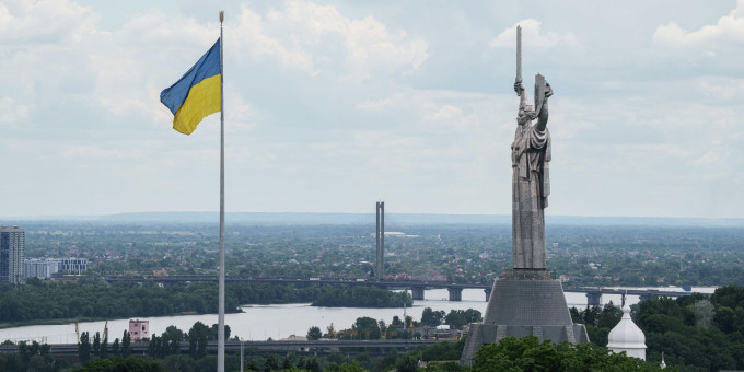 Жители Украины набивают татуировки с портретами украинских националистов