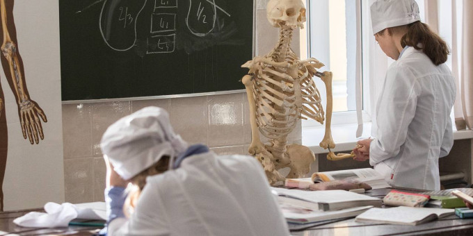 Недобор в медвузы 2026: в чем связан, позиция врачей