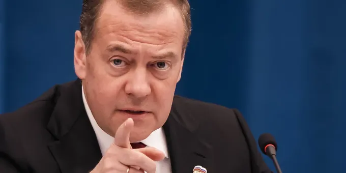 Медведев сделал заявление о мобилизации в России в 2026 году