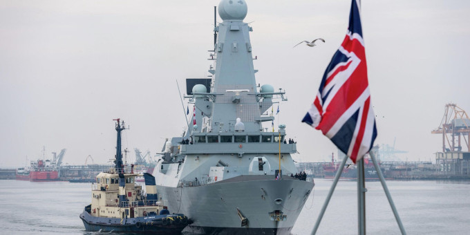 ВМС Британии заявили, что наблюдали за российскими кораблями в Ла-Манше