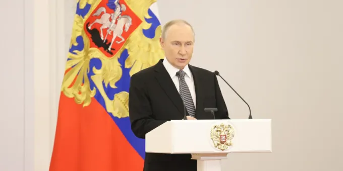 Путин вернулся в Москву после четырехдневной поездки на саммит ШОС и ВЭФ