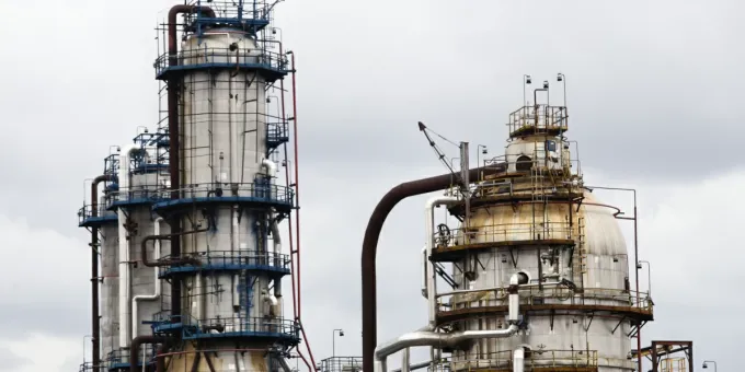Мьянма намерена построить НПЗ для переработки нефти из России