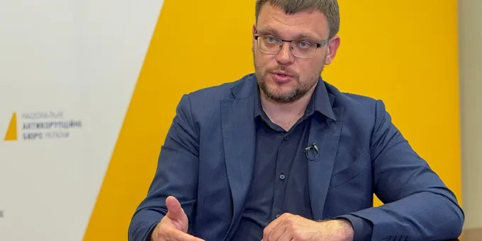Генпрокурор Украины открыл дело против антикоррупционных органов и сбежал за рубеж