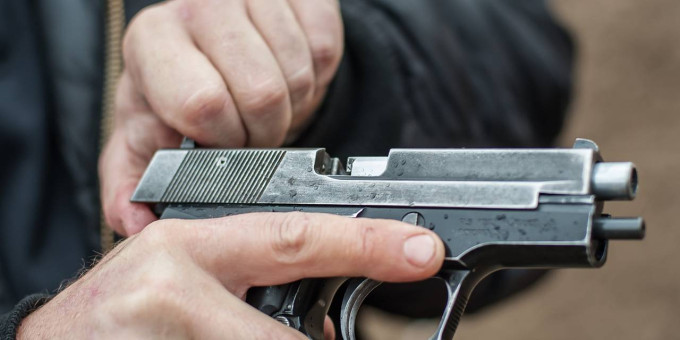 В российском городе сосед с друзьями расстреляли мужчину на глазах у его детей