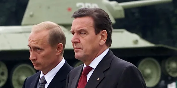 «Мог соперничать с телезвездой»: первый визит президента Путина в Германию