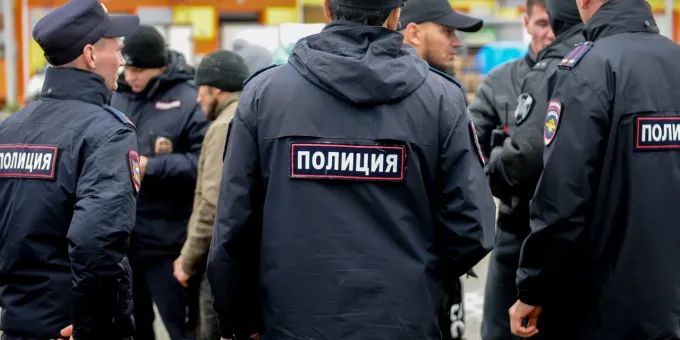 В Челябинске полиция и ОМОН нагрянули с облавой на «Караван»