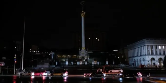 Люди с оружием захватывают Киев: в городе начались жуткие события