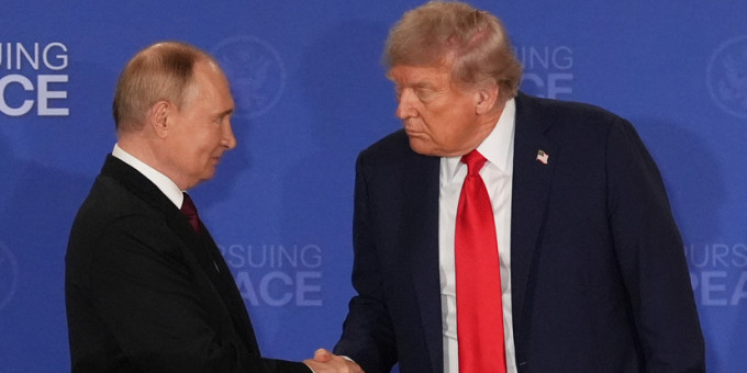 Песков: речи о визите Трампа в Москву пока не идёт